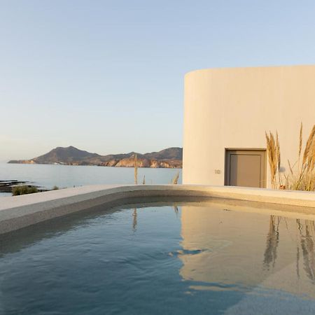 פולוניה White Pebble Suites מראה חיצוני תמונה