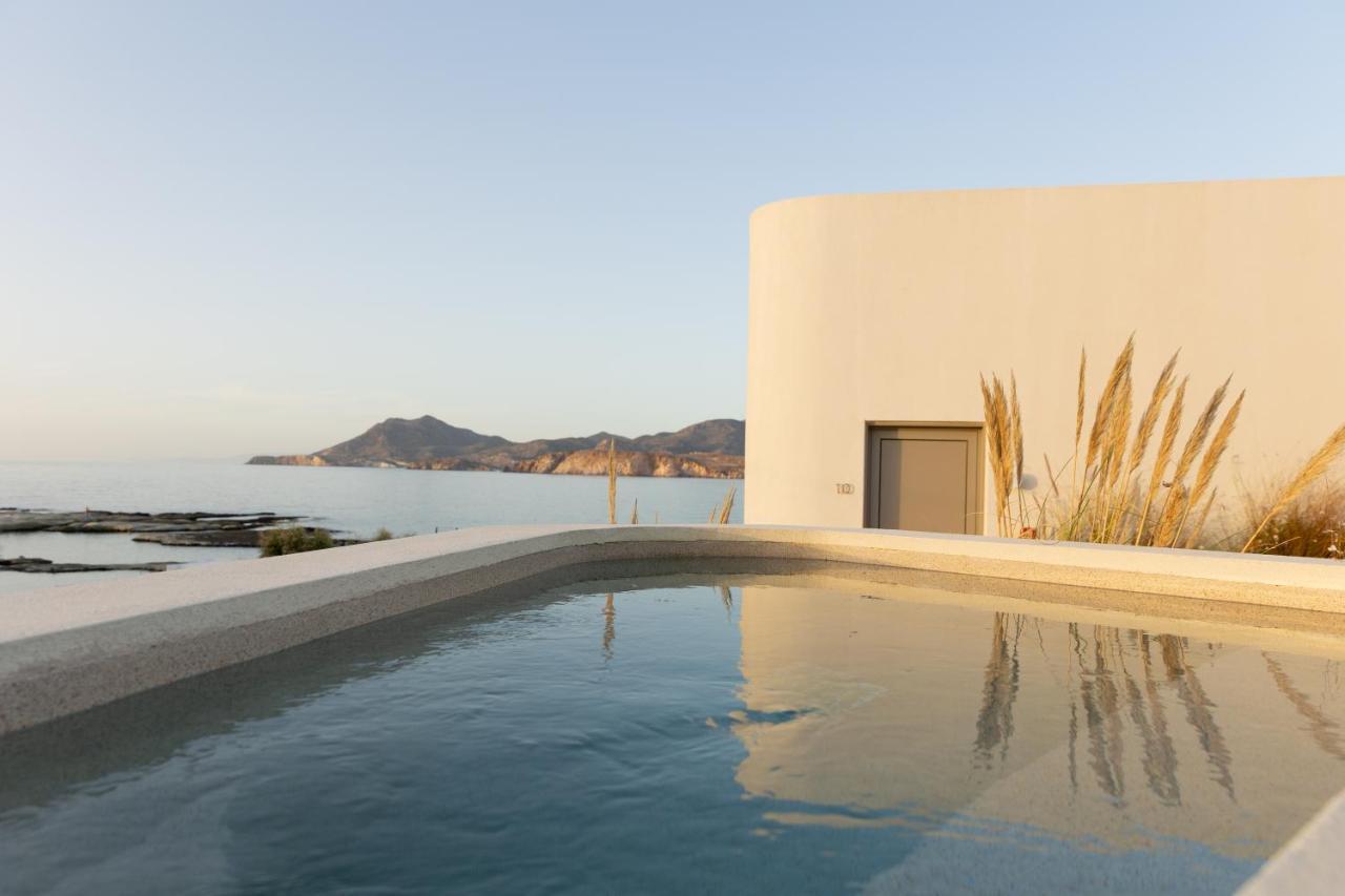 פולוניה White Pebble Suites מראה חיצוני תמונה